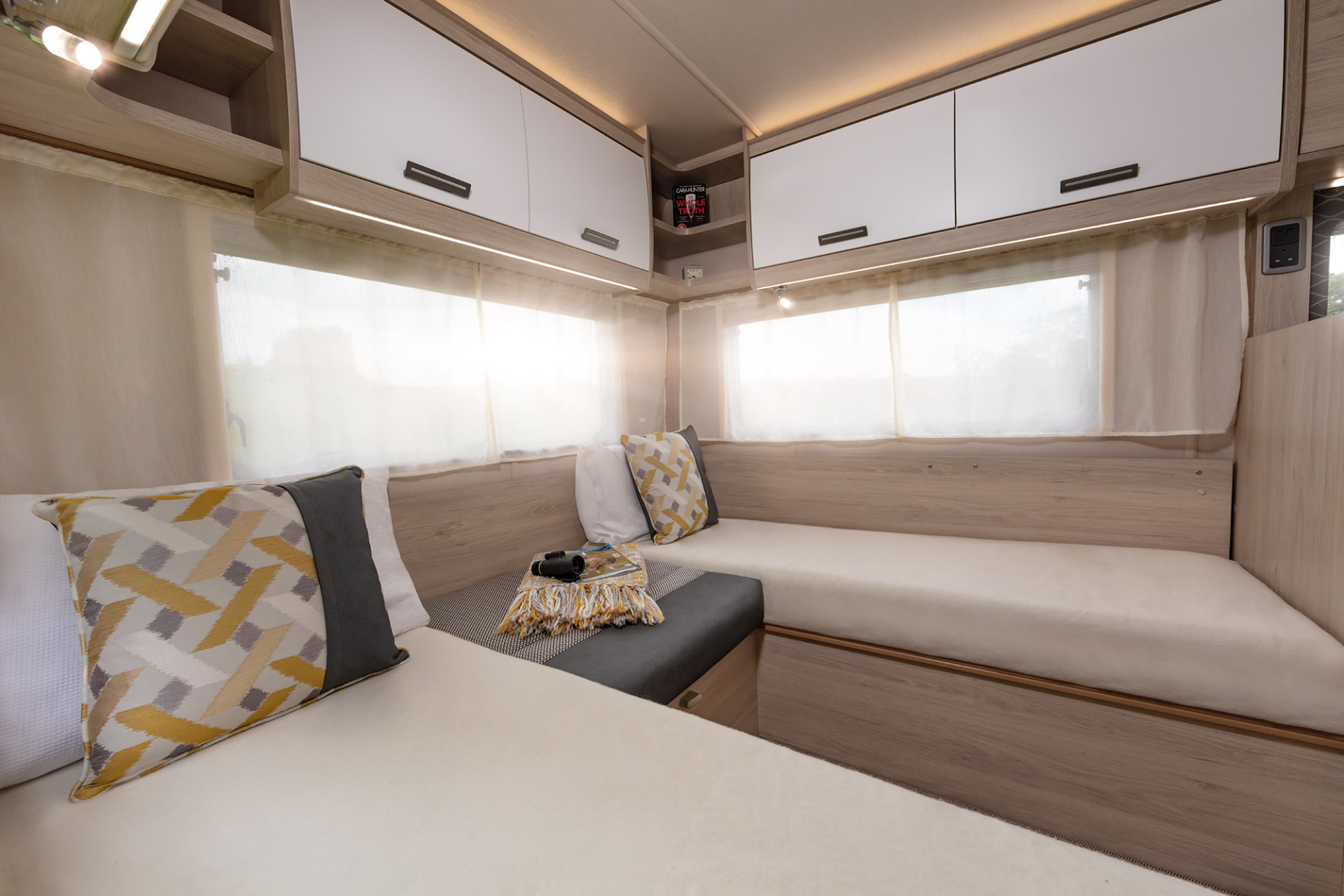 Auto-Trail F68 Motorhome Review Beds