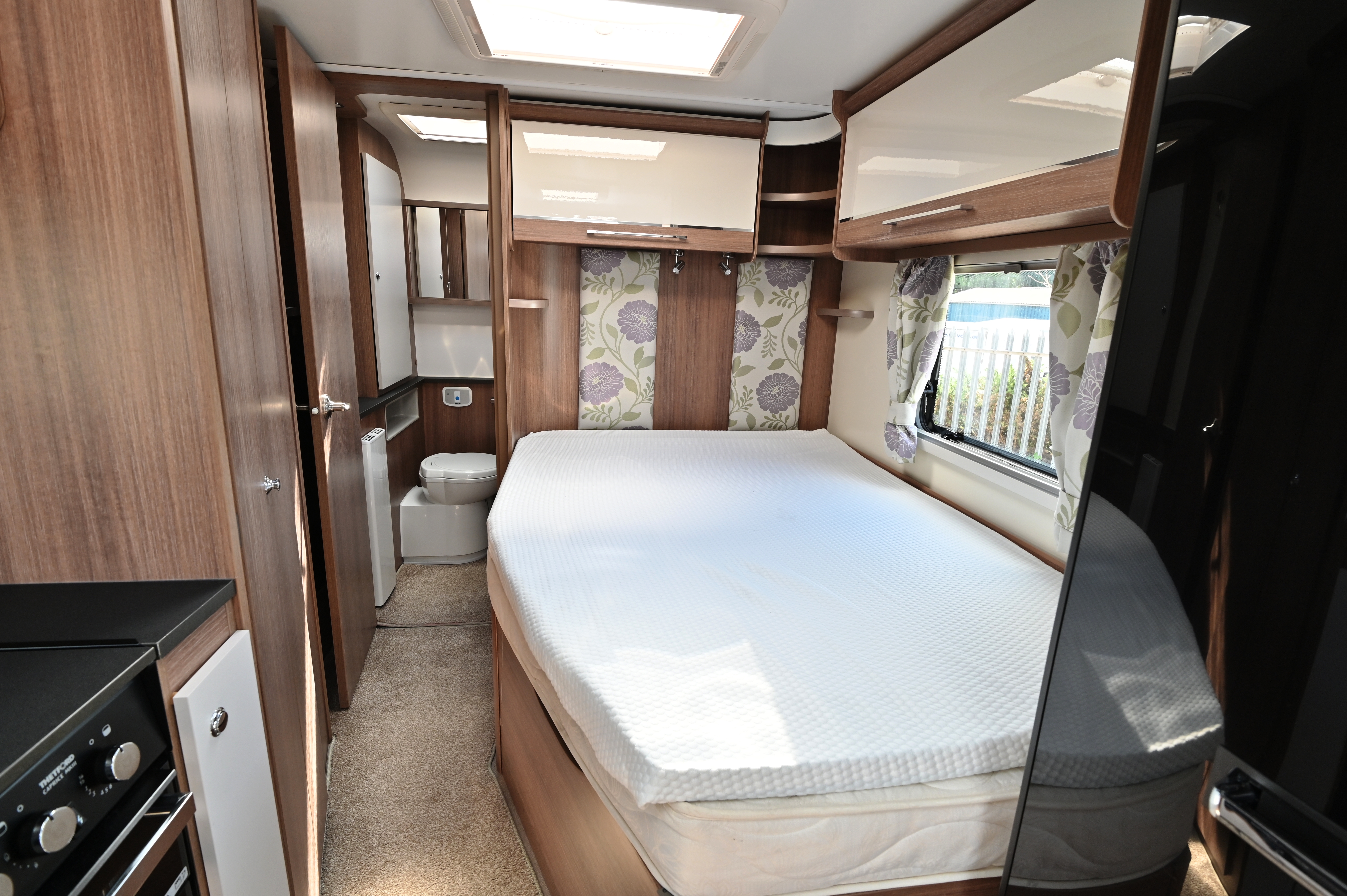 Bailey Unicorn Valencia Caravan Review Bedroom